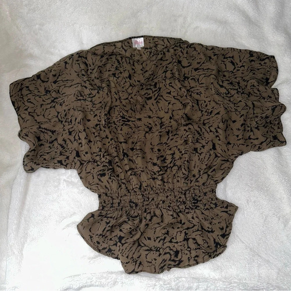 Parker Silk Animal‎ Print Army Green Brown Black Design Ruffle Blouse Smocked S - Picture 1 of 12